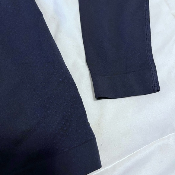 Figs Navy Salta Seamless Long Sleeve Underscrub Top Womens size small - Picture 3 of 11